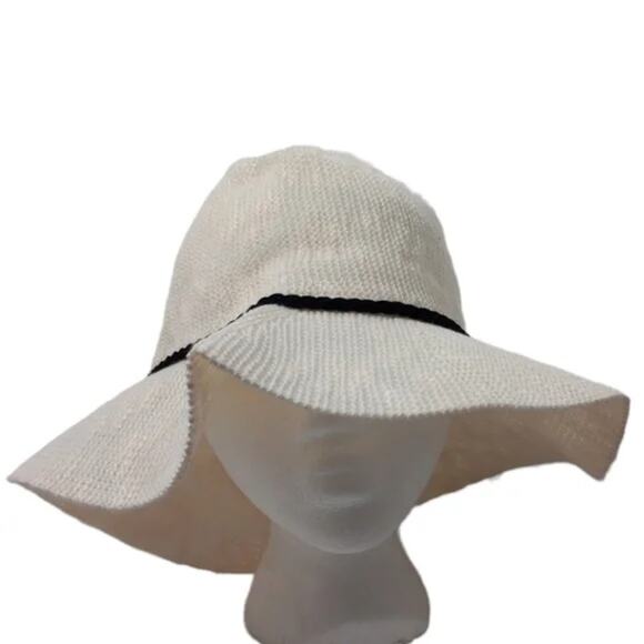 Rachel Zoe Women Riviera Ivory Knitted Hat - Picture 1 of 5